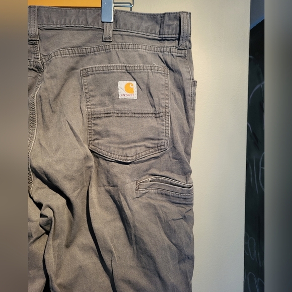 Men Carhartt Pants Relaxed Fit, Size 42x32 - Picture 4 of 8